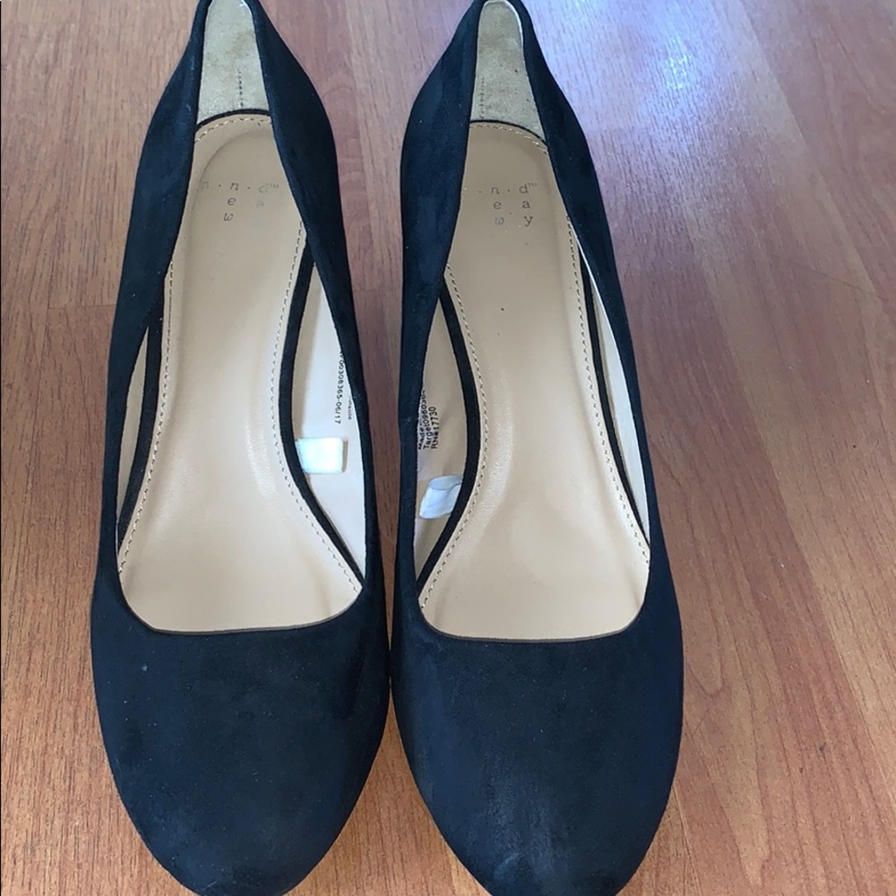 WORN ONCE black suede wedges size 9